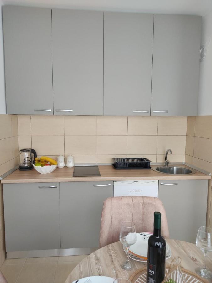 Apartman Andjela 플루지네 외부 사진