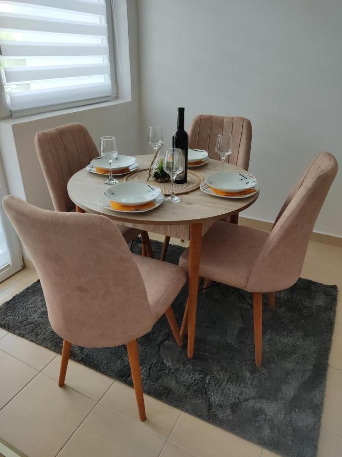 Apartman Andjela 플루지네 외부 사진